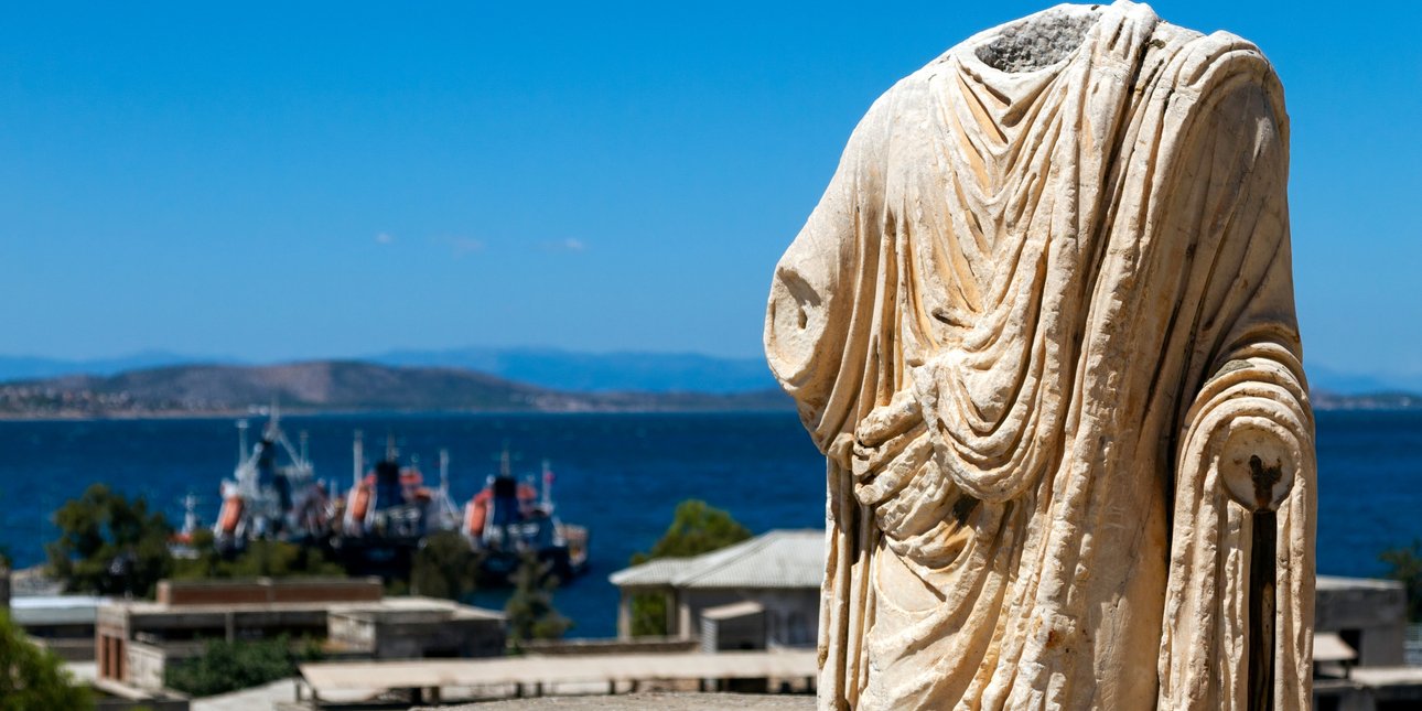 αγαλμα χωρις κεφαλι