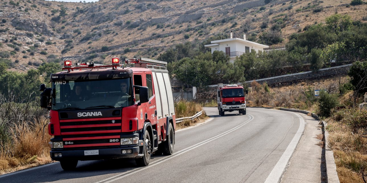 Φωτιά στην περιοχή Σήμαντρα Πολυγύρου Χαλκιδικής - Επιχειρούν έξι αεροσκάφη και δύο ελικόπτερα