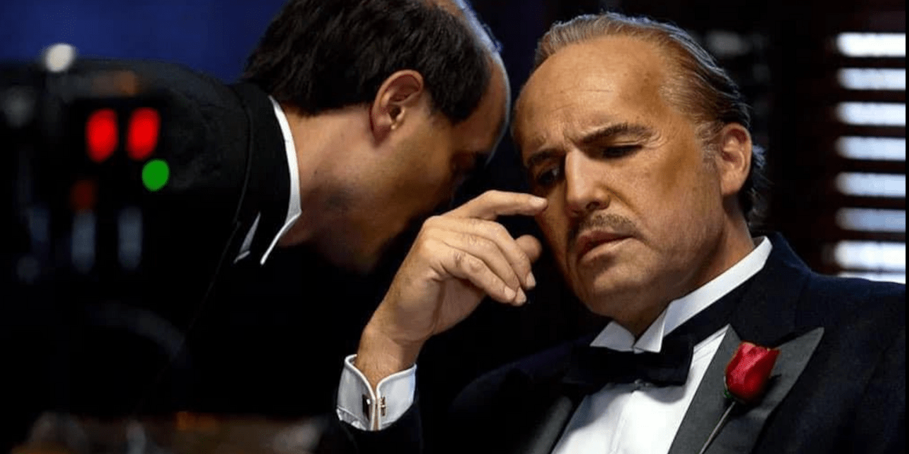 Ο Μπίλι Ζέιν ενσαρκώνει τον Μάρλον Μπράντο 