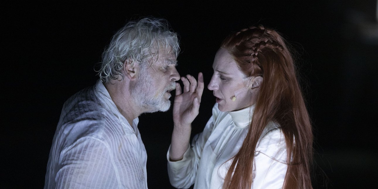  Nίκος Καραθάνος, Στεφανία Γουλιώτη