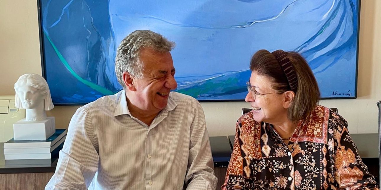 Η Υπουργός Πολιτισμού Λίνα Μενδώνη με τον Περιφερειάρχη Κρήτης Σταύρο Αρναουτάκη