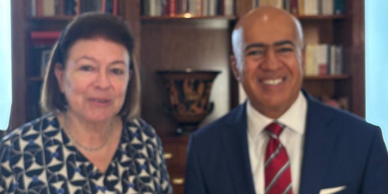 Η Υπουργός Πολιτισμού Λίνα Μενδώνη, με τον Πρέσβη των Ηνωμένων Αραβικών Εμιράτων, Δρ. Ali Obaid Al Dhaheri