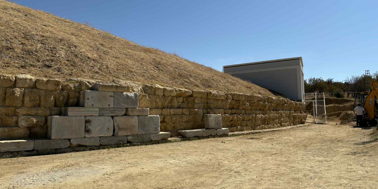 Τύμβος Καστά