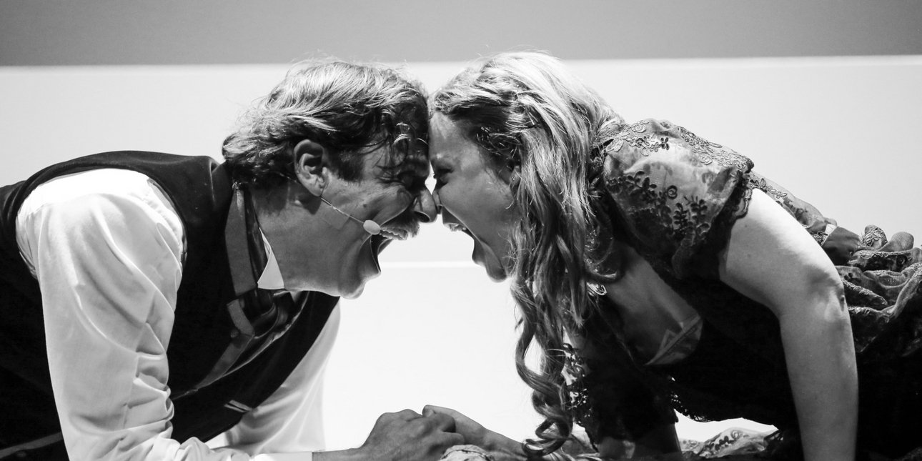 Λένα Παπαληγούρα, Ορέστης Τζιόβας