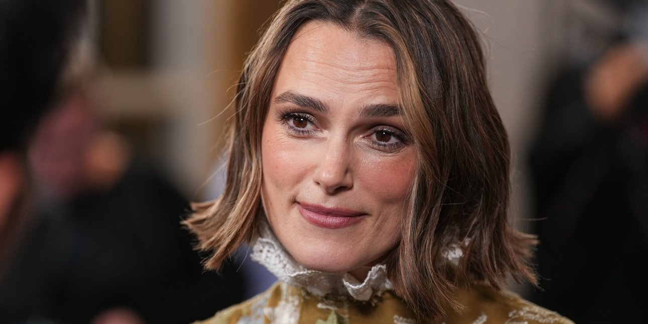 Τι συμβαίνει με τον γάμο της Κίρα Νάιτλι; Αφαίρεσε το επώνυμο του συζύγου της από επίσημα έγγραφα, έβγαλε τη βέρα εκείνος