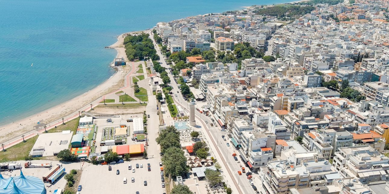 Αλεξανδρούπολη: Ομάδα ανηλίκων φωνάζει συνθήματα υπέρ της Χρ