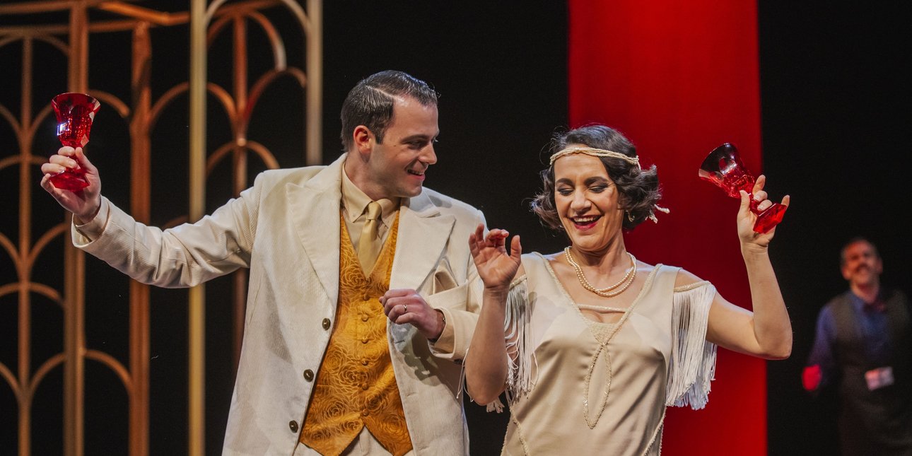 ζευγαρι χορευει 