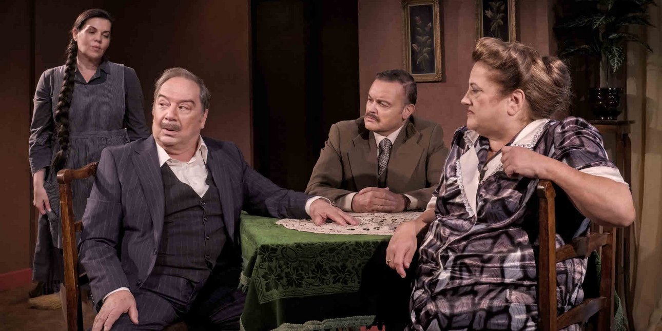  Σταμάτης Φασουλής και Ελένη Καστάνη 