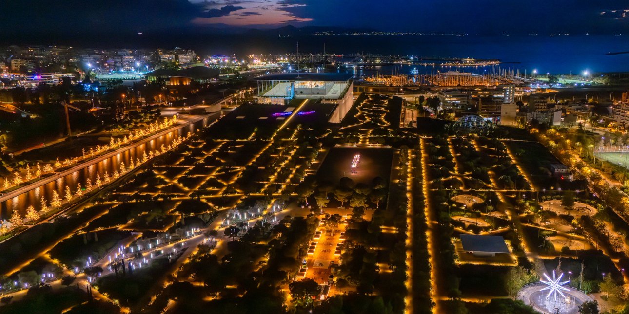 Το φωτισμένο Ίδρυμα Σταύρος Νιάρχος