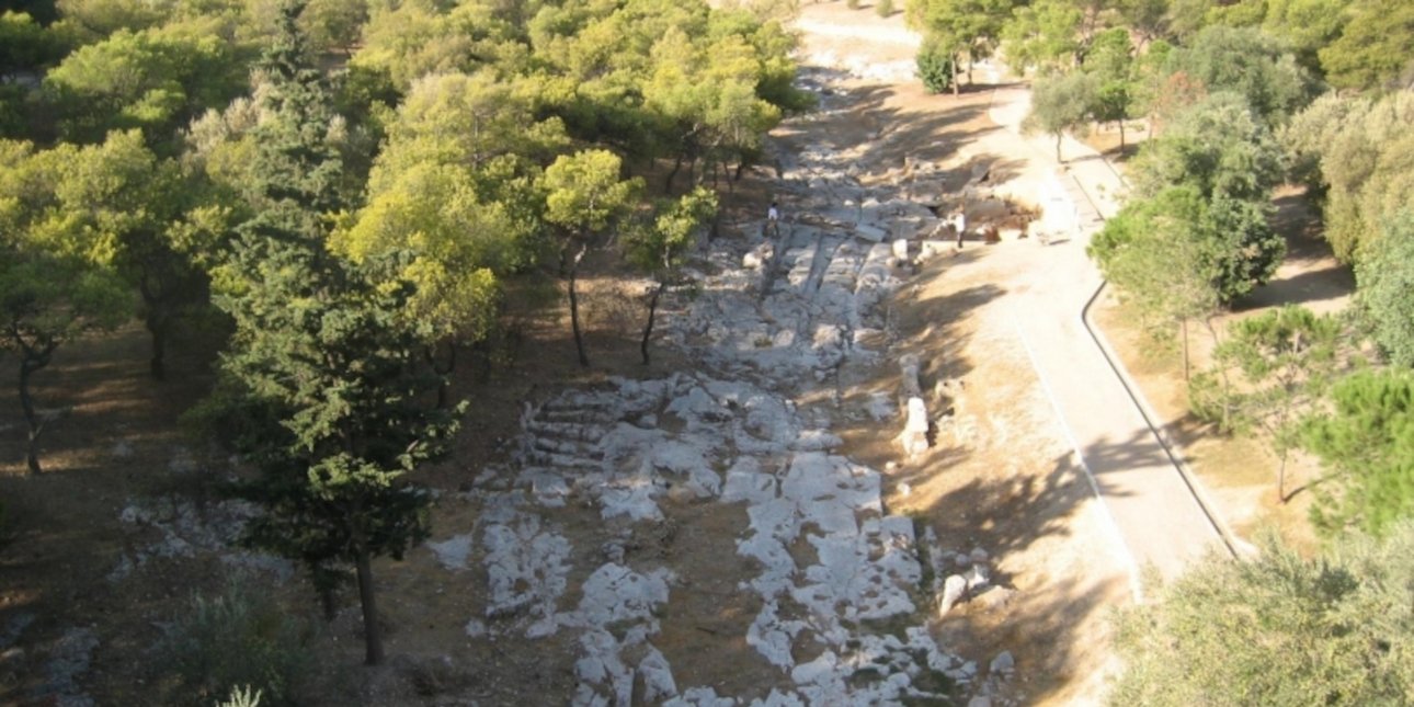 στην Ακρόπολη ανάδειξη της Κοίλης Οδού