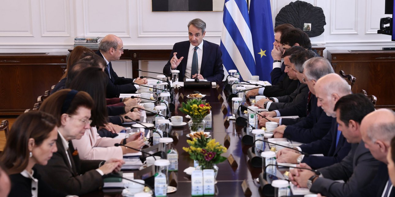 Υπουργικό Συμβούλιο την Τρίτη: Στήριξη εργαζομένων, ενίσχυση Δημόσιας Υγείας και στεγαστικό στην πρώτη γραμμή