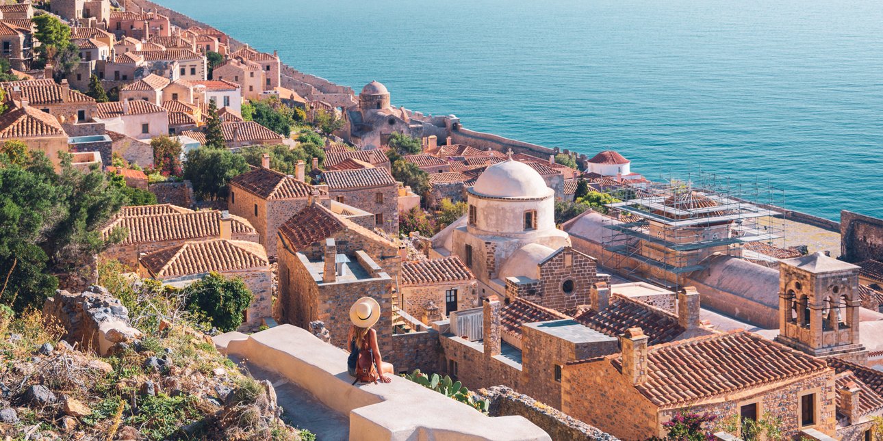 Road trip στην Πελοπόννησο: 3 ανοιξιάτικες διαδρομές για να γιορτάσετε την Πρωτομαγιά μακριά από την κίνηση