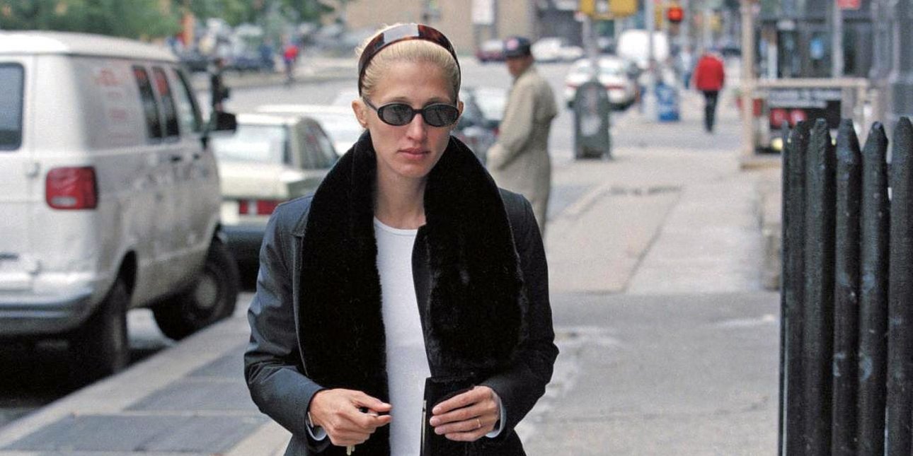 Το αξεσουάρ μαλλιών που έκανε viral η Καρολίν Μπέσετ-Κένεντι επιστρέφει στη μόδα