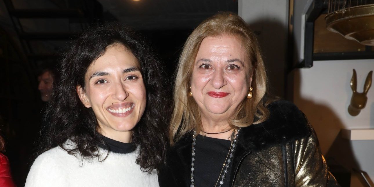 Ελισάβετ Κωνσταντινίδου: Καμάρωσε την κόρη της, Μαρία Χάνου, στην πρεμιέρα της «Ευρυδίκης»
