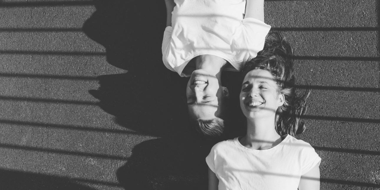 Η Ψυχολογία αποκαλύπτει γιατί ορισμένοι άνθρωποι μιλούν ακατάπαυστα