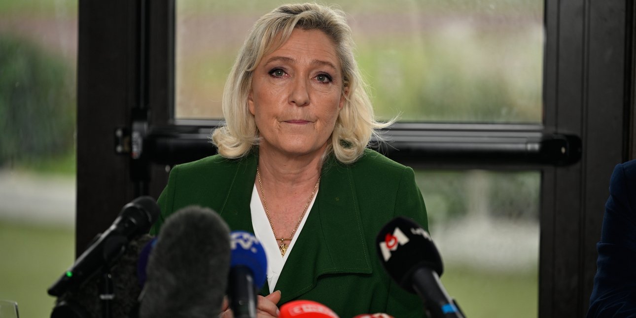 Γαλλία: Για πρώτη φορά ο Εθνικός Συναγερμός της Λεπέν ξεπέρασε το όριο των 10 γερουσιαστών στις έμμεσες εκλογές για τη Γερουσία
