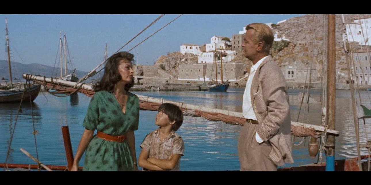 Η ιστορία της Ύδρας στον κινηματογράφο ξεκινά ουσιαστικά το 1957 με το «Boy on a Dolphin» [Το Παιδί και το Δελφίνι] / IMDB