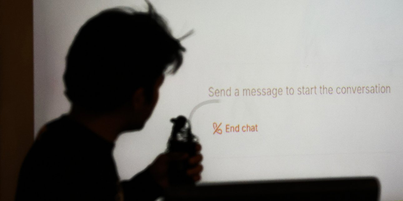 Καθηγητής αποκαλύπτει τη 1 λέξη που αποτελεί ξεκάθαρη ένδειξη ότι μια εργασία έχει γραφτεί από AI