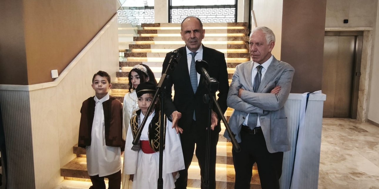 Ο Γ. Γεραπετρίτης εγκαινίασε το προξενείο στη Βεγγάζη -Συναντήθηκε με τον Στρατάρχη Χαλιφά Χαφτάρ