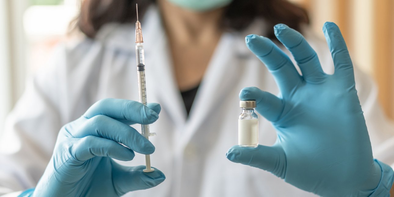 Γρίπη: Το 30% των 3,64 εκατ. δόσεων των αντιγριπικών εμβολίων έχει ήδη διανεμηθεί στα φαρμακεία