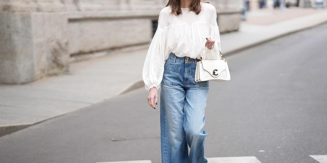 Τζιν στο γραφείο: Τρόποι να φορέσετε το αγαπημένο σας παντελόνι κομψά την άνοιξη