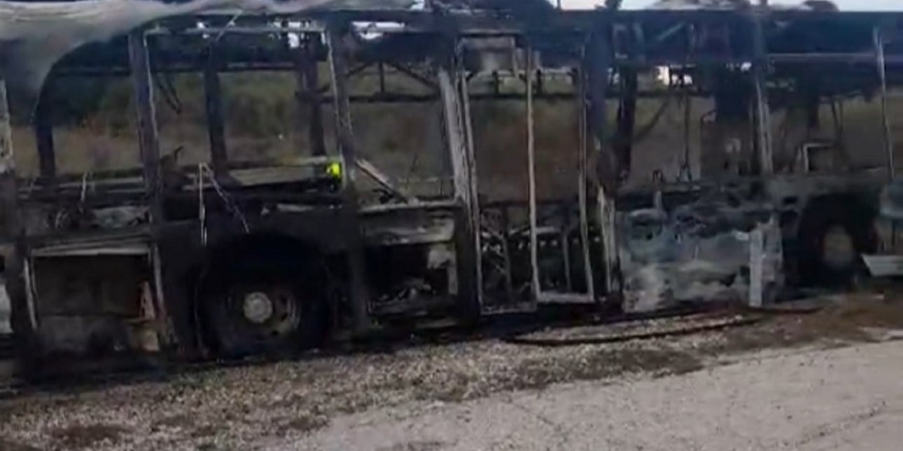 Κάηκε ολοσχερώς λεωφορείο στην Ε.Ο. Θεσσαλονίκης -Σερρών -Σώοι οι επιβάτες