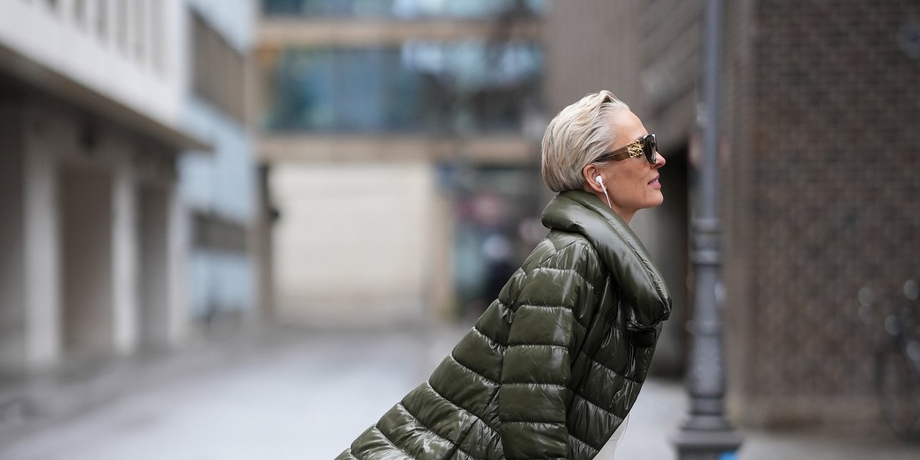 Μετά τα 50: Το λάθος που κάνει τα λεπτά μαλλιά να δείχνουν πιο αραιά