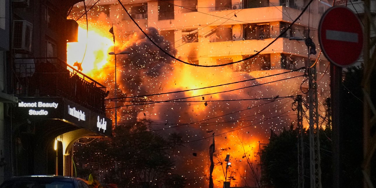 Σε κρίσιμο σημείο ο πόλεμος ενώ μπαίνει στον 2ο μήνα -Εκατέρωθεν πυρά τη νύχτα, τραυματίστηκαν Αμερικανοί στρατιώτες στη Σαουδική Αραβία