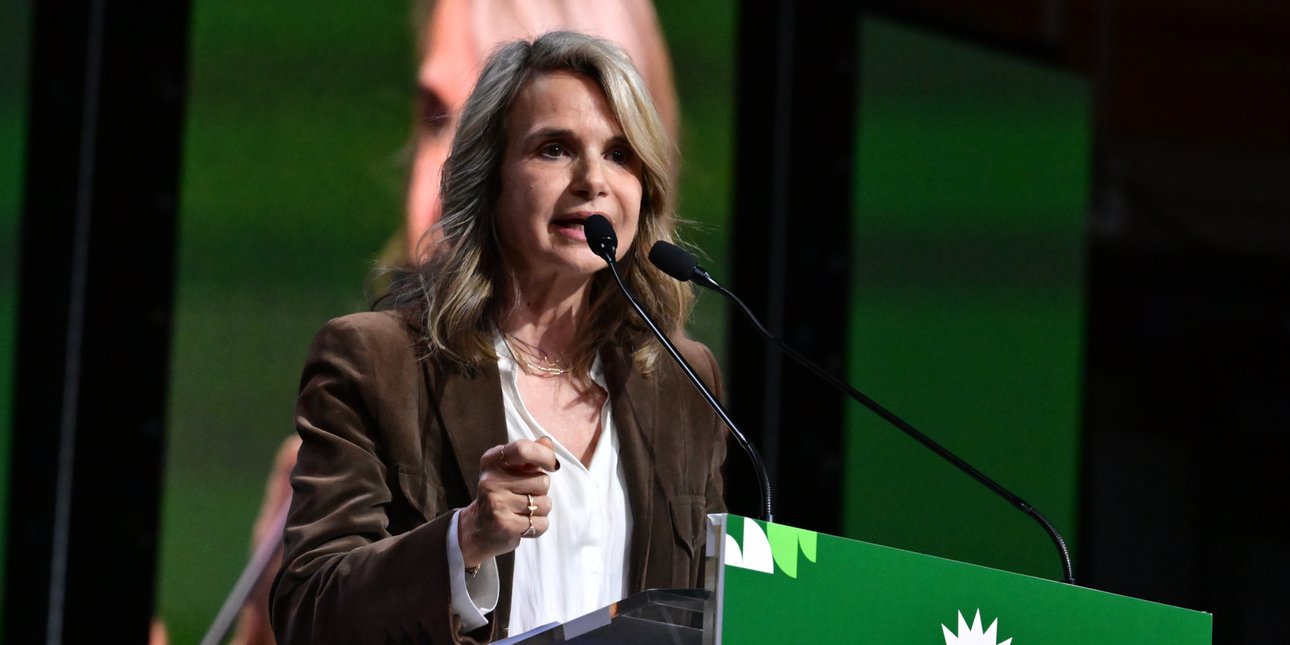 Μ. Αποστολάκη: «Η κυβερνητική προπαγάνδα επιχειρεί να αλλάξει την ατζέντα παραχαράσσοντας και διαστρεβλώνοντας»