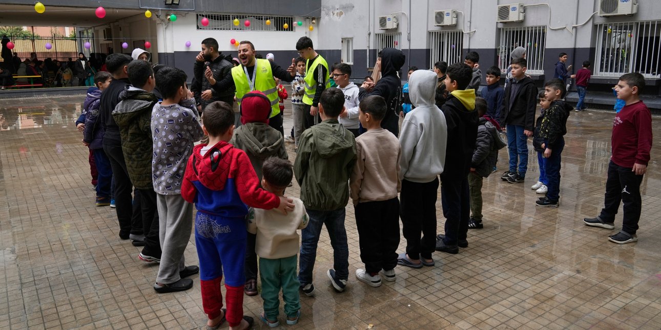 Unicef: Περισσότερα από 370.000 παιδιά έχουν εκτοπιστεί στον Λίβανο, 121 έχουν χάσει τη ζωή τους