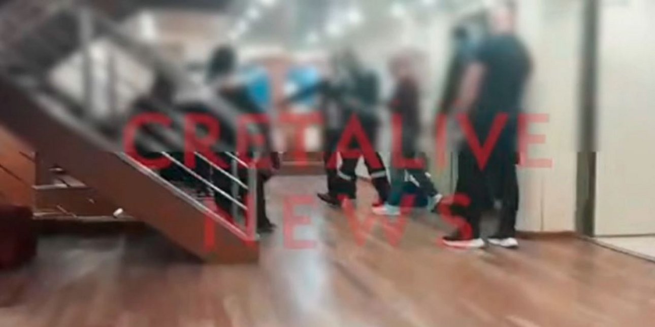 «Έτρεχε ολόγυμνος και πήγε να μας επιτεθεί»: Η μαρτυρία των μαθητών με τον άνδρα που μπήκε σε καμπίνα κοριτσιών σε πλοίο