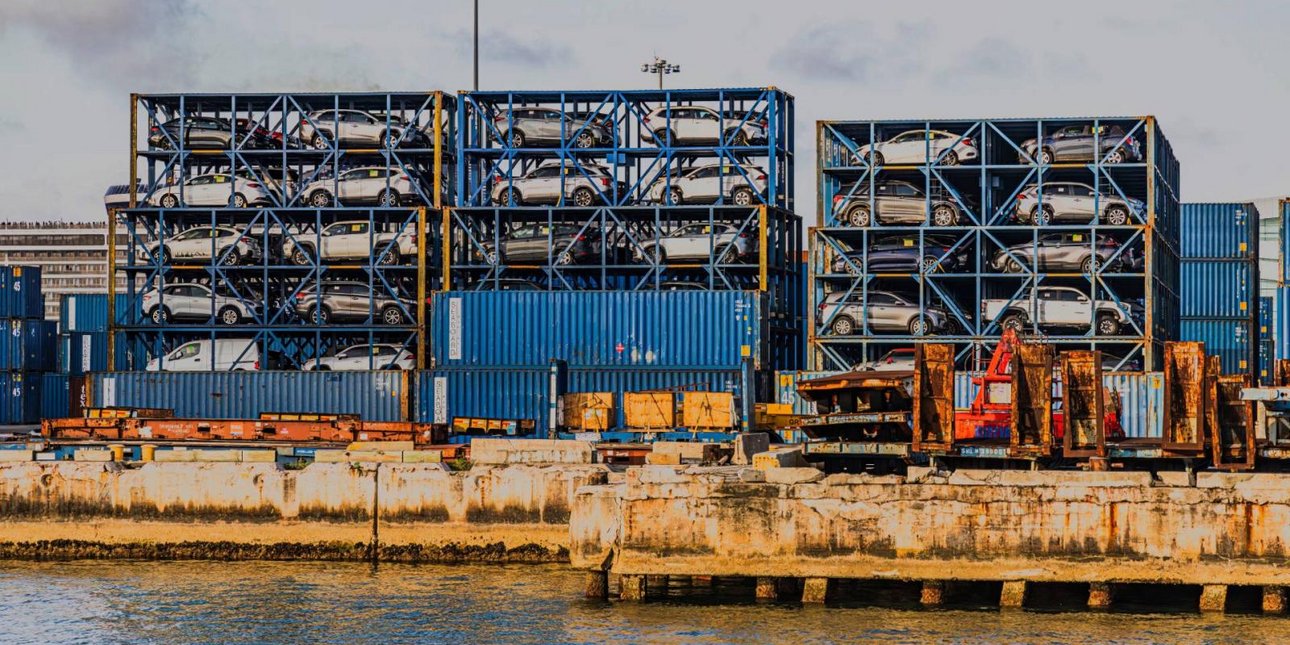 Στα αζήτητα εκατοντάδες Ferrari και Lamborghini -Γιατί δεν έφτασαν ποτέ στους ιδιοκτήτες τους