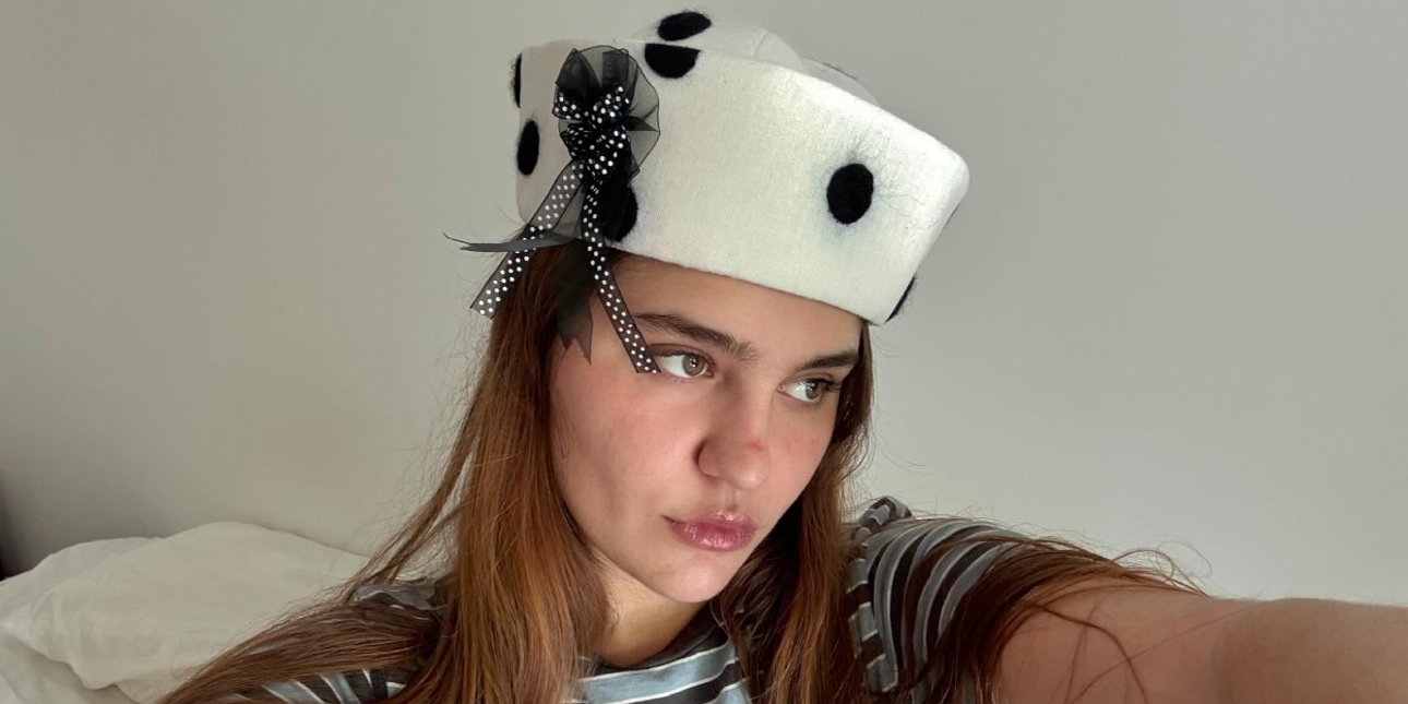 Η φοιτήτρια σχεδιάστρια που έντυσε τη Rosalía στο Παρίσι -Ποια είναι η Φερνάντα Κάστρο