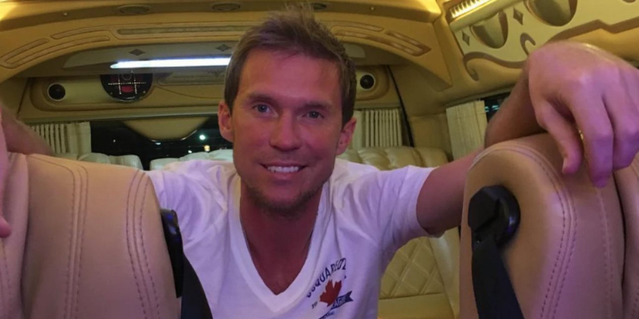 «Έβαζε αλκοόλ στο μπουκάλι του ισοτονικού και έπινε στον πάγκο» -Σοκάρει η αποκάλυψη για πρώην σταρ του ποδοσφαίρου