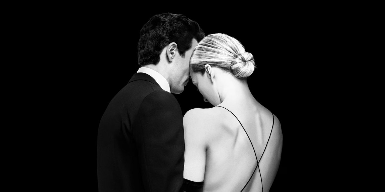 Γιατί η σειρά για τον Τζον Κένεντι Τζούνιορ και την Καρολίν Μπεσέτ έχει προκαλέσει φρενίτιδα στο Instagram