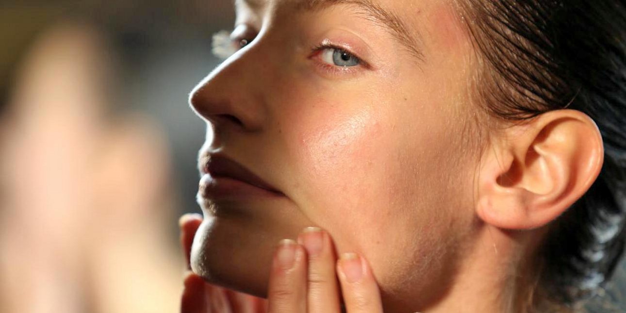 Αυτή είναι η πιο βολική μορφή αντηλιακού που κάνει θραύση -Το ίδιο αποτελεσματική, δεν είναι η κρέμα