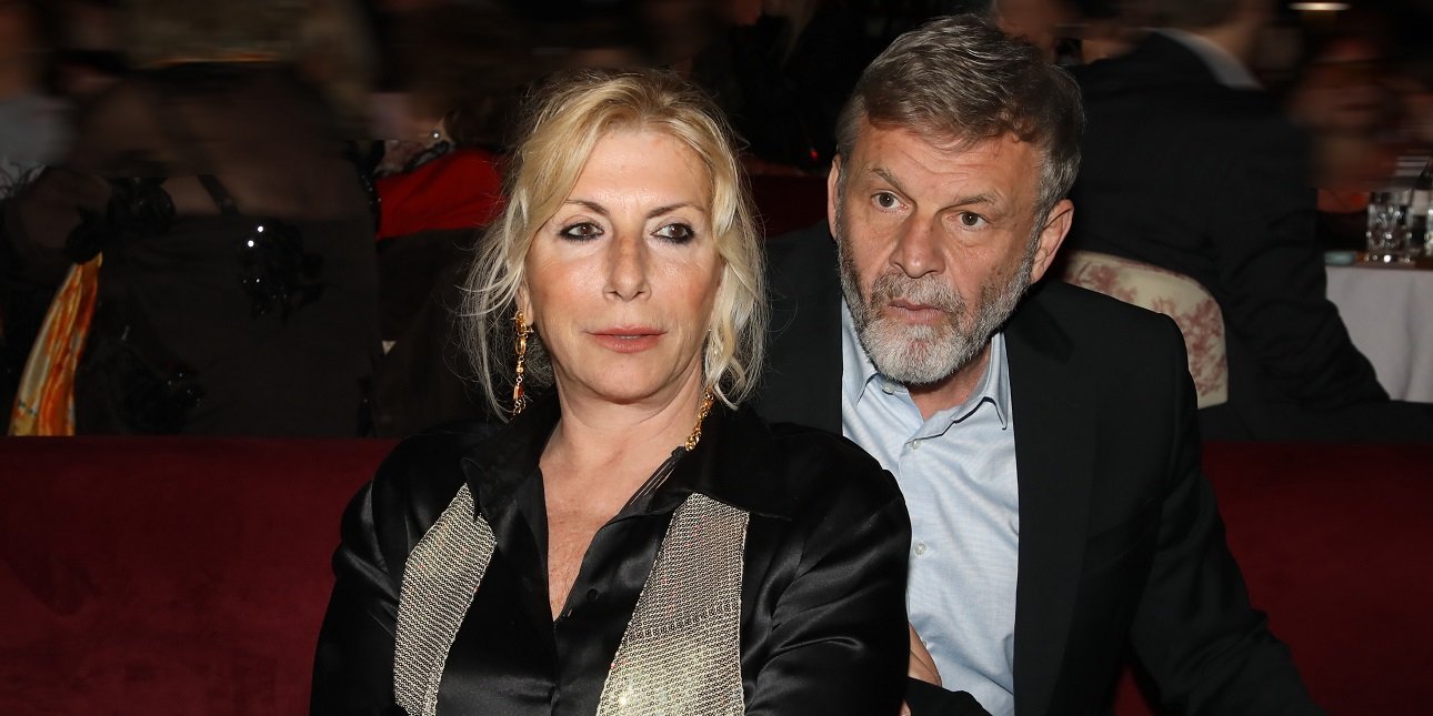 Απόστολος Γκλέτσος: Η εμφάνιση με τη σύντροφό του, Ιζαμπέλα Αρβανίτη στα μπουζούκια [εικόνες]