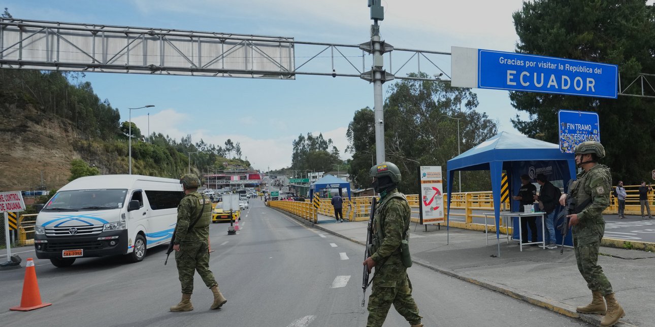 Ο Ισημερινός απειλεί την Κολομβία με τελωνειακούς δασμούς 100%