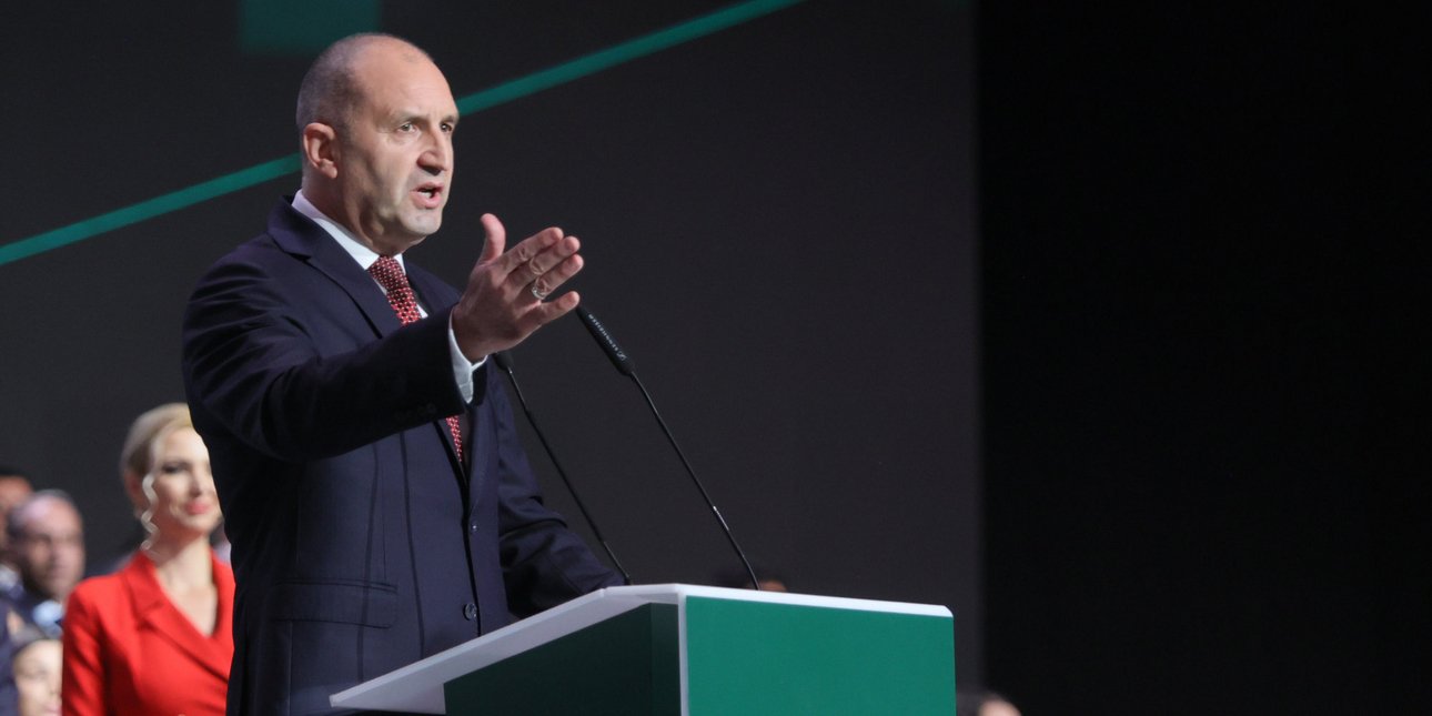 Βουλγαρία -βουλευτικές εκλογές: Φαβορί ο φιλορώσος πρώην πρόεδρος Ρούμεν Ράντεφ