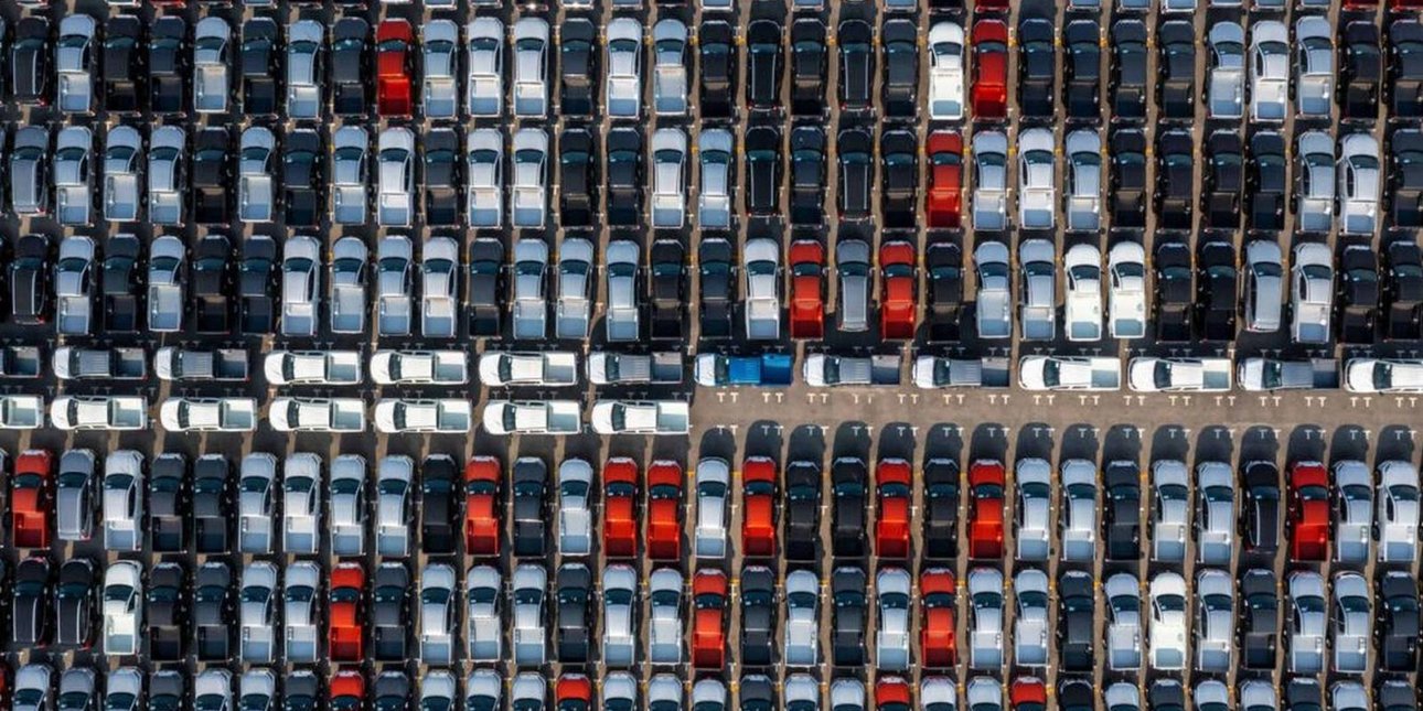 To απαγορευμένο χρώμα στα αυτοκίνητα -Γιατί το αποσύρουν από τους δρόμους