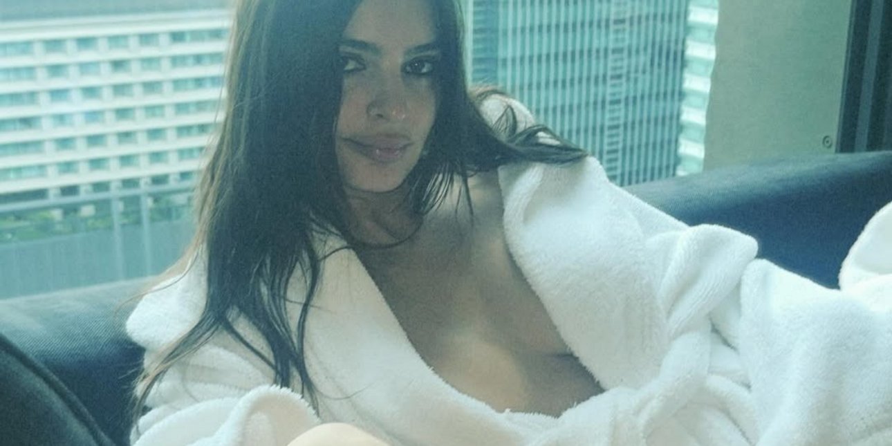 Ο Ρομέν Γαβράς έβγαλε τις πιο αισθησιακές τόπλες φωτό της Έμιλι Ραταϊκόφσκι [εικόνες]