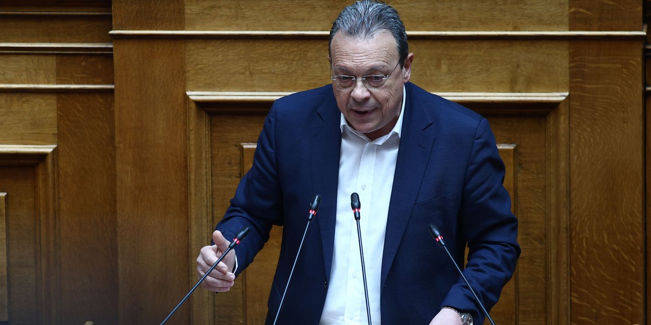 Φάμελλος προς την κυβέρνηση: Είστε και ακατάλληλοι και επικίνδυνοι