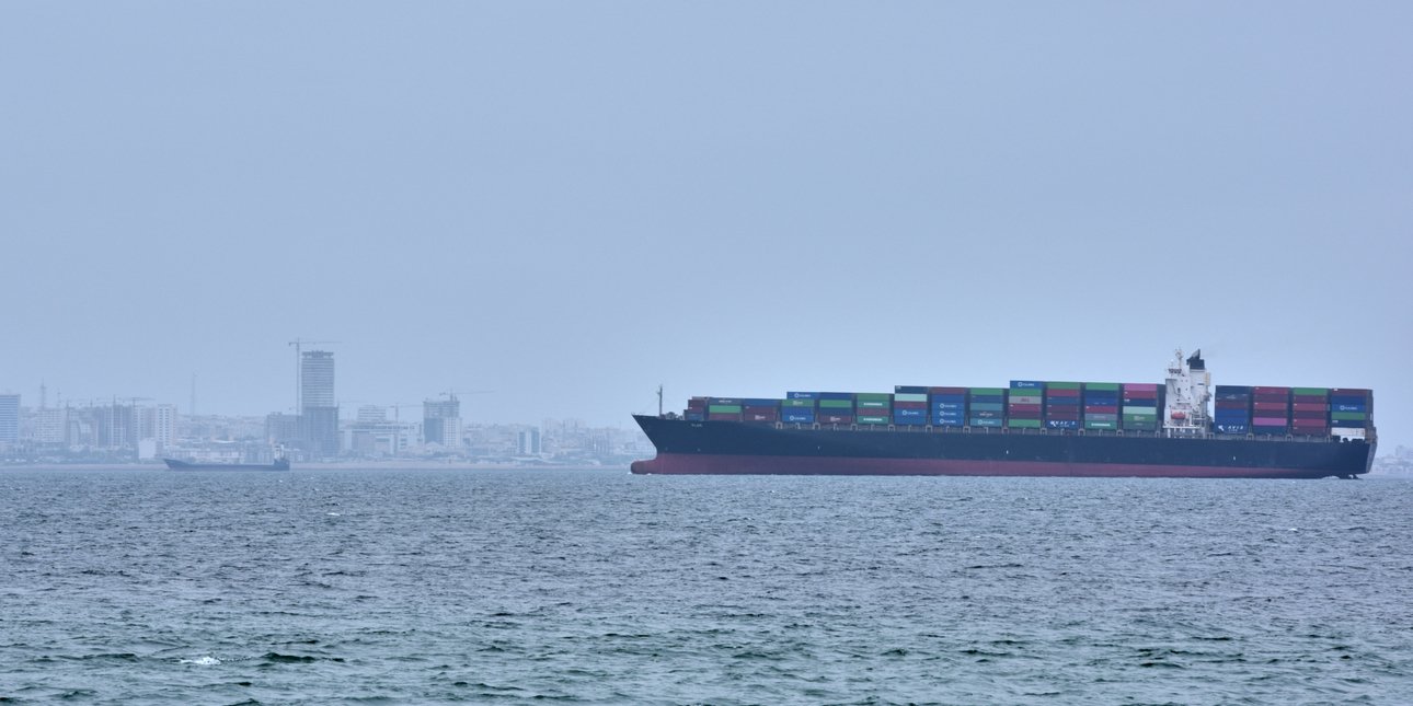 Στον πάγο οι διελεύσεις από τα Στενά του Ορμούζ -Οι απάτες με κρυπτονομίσματα