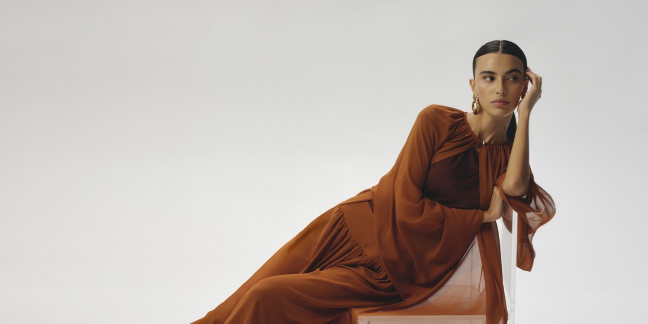 Τέσσερα κομμάτια από τα H&M που μοιάζουν να βγήκαν από ακριβή μπουτίκ -Απογειώνουν το ντύσιμο της σεζόν