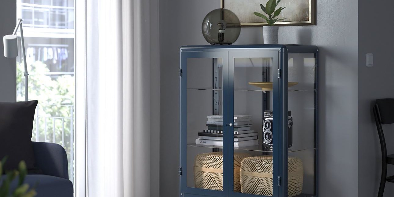 Τέλος στο χάος με τις κουβέρτες στον καναπέ: Η κομψή λύση από τα IKEA που τις κάνει μέρος της διακόσμησης