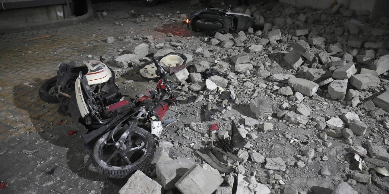 Πολύ ισχυρός σεισμός 7,8 Ρίχτερ στην Ινδονησία