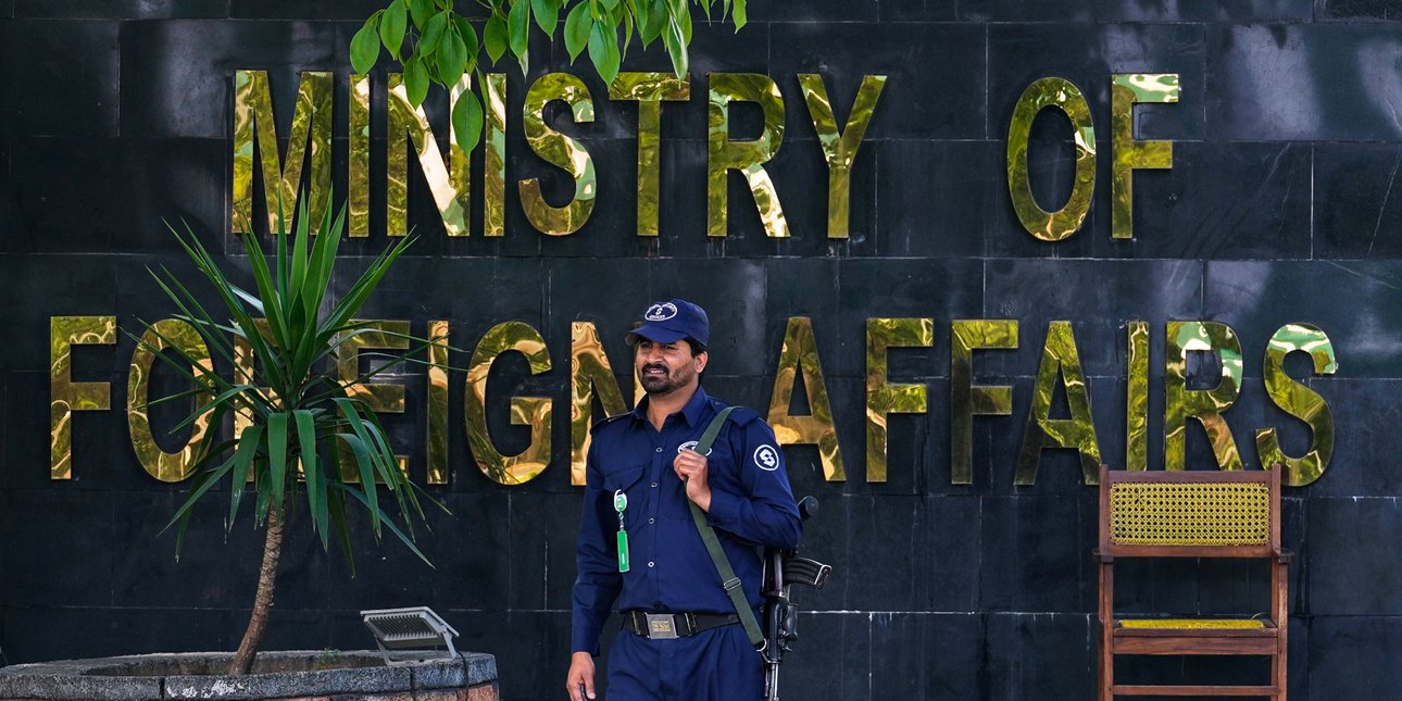 Το Ιράν επιβεβαιώνει ότι θα πάει στο Πακιστάν για τις διαπραγματεύσεις με τις ΗΠΑ -Οι προϋποθέσεις της Τεχεράνης