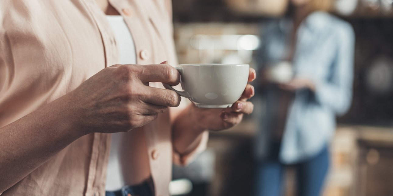 Τι συμβαίνει όταν κόβετε τον καφέ για μόλις δύο εβδομάδες: Aπρόσμενες επιπτώσεις σε στρες, ύπνο και μνήμη