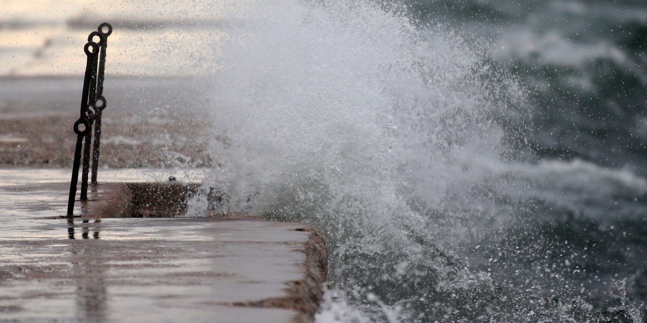 Η Κρήτη στο επίκεντρο της κακοκαιρίας - Ξεχείλισαν ποτάμια, πλημμύρισαν σπίτια στα Ζωνιανά -«Red Code» από την Πολιτική Προστασία, έκλεισαν σχολεία