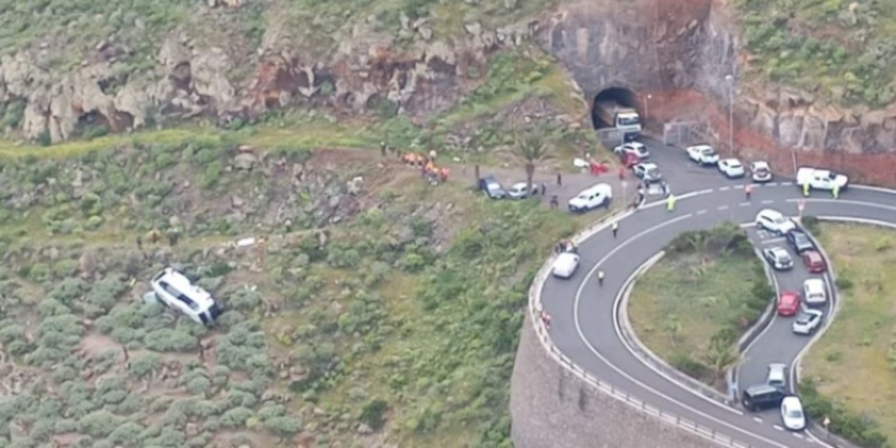 Τουλάχιστον ένας νεκρός και δεκάδες τραυματίες σε τροχαίο στις Κανάριες Νήσους -Όλοι Βρετανοί τουρίστες